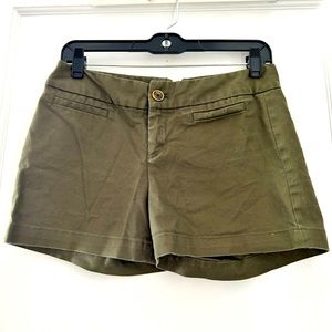 Army green Banana Republic shorts